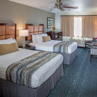 Granzella’s Inn | Williams, California | Two queen beds with TV